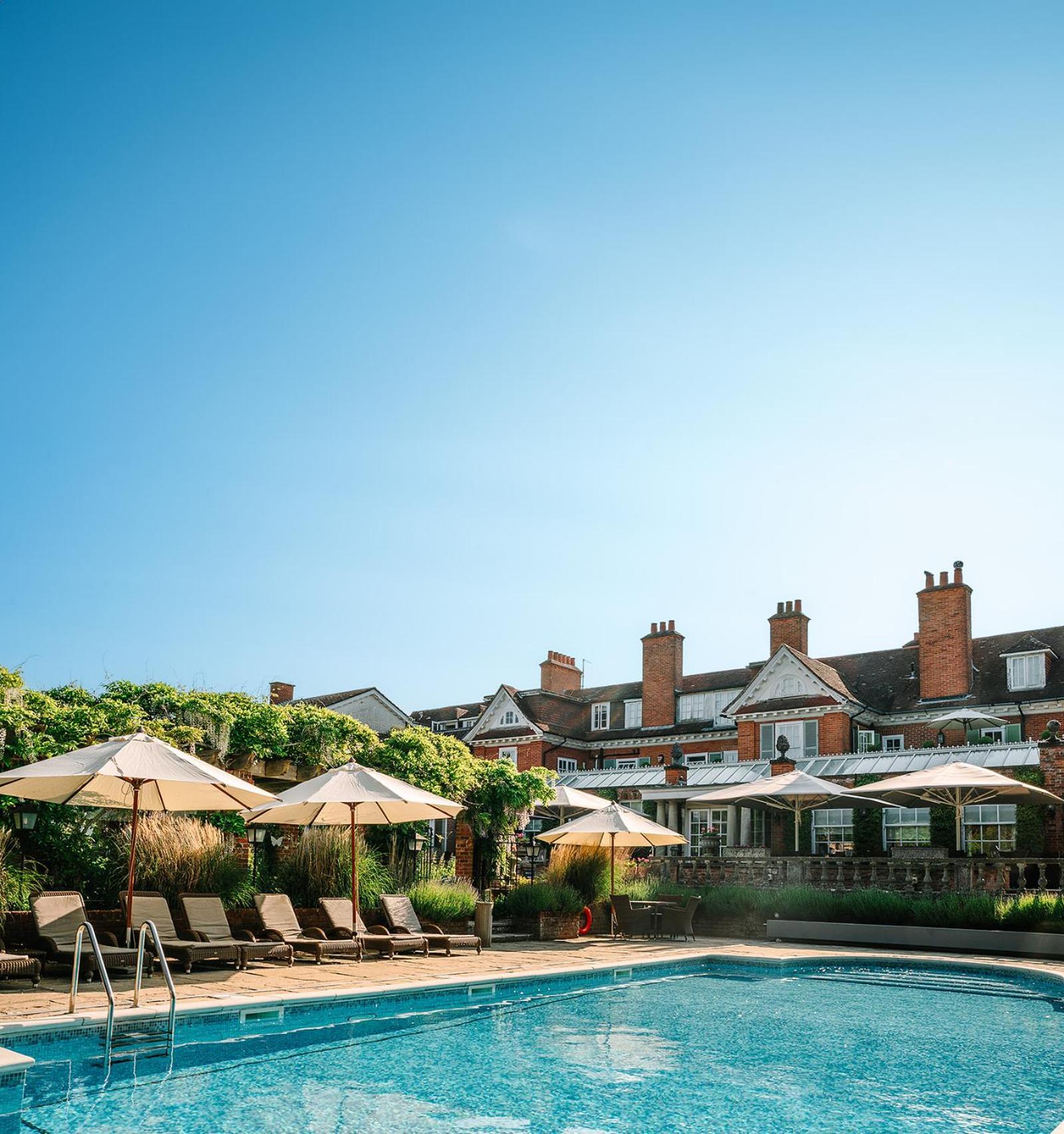 Chewton Glen Hotel - An Iconic Luxury Hotel Нью-Мілтон Екстер'єр фото