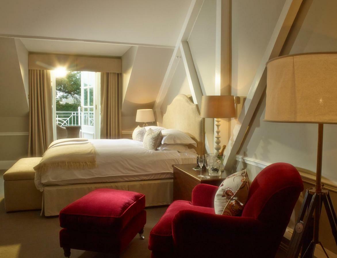 Chewton Glen Hotel - An Iconic Luxury Hotel Нью-Мілтон Екстер'єр фото